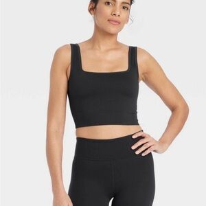 All in Motion Black Crop Top XL compression ribbed pull over activewear